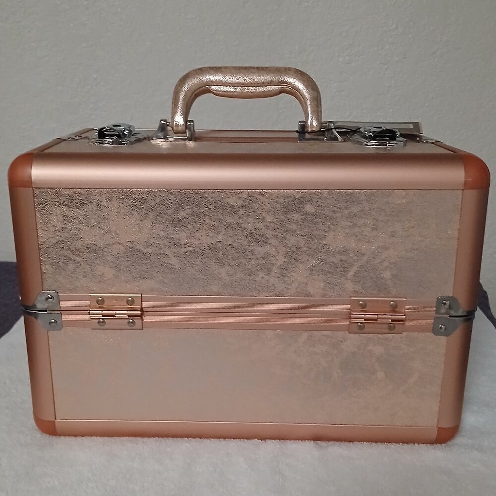 Sephora Metallic Rose Gold Make Up Train Case -- NWT w/shoulder strap and keys! - Picture 4 of 10